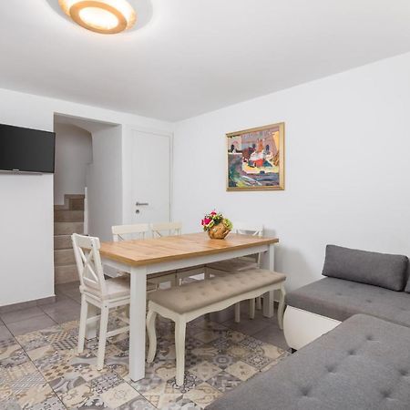 Mediterranean House Markoc New Renovated! ベリ エクステリア 写真