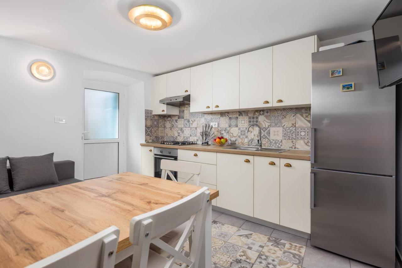 Mediterranean House Markoc New Renovated! ベリ エクステリア 写真