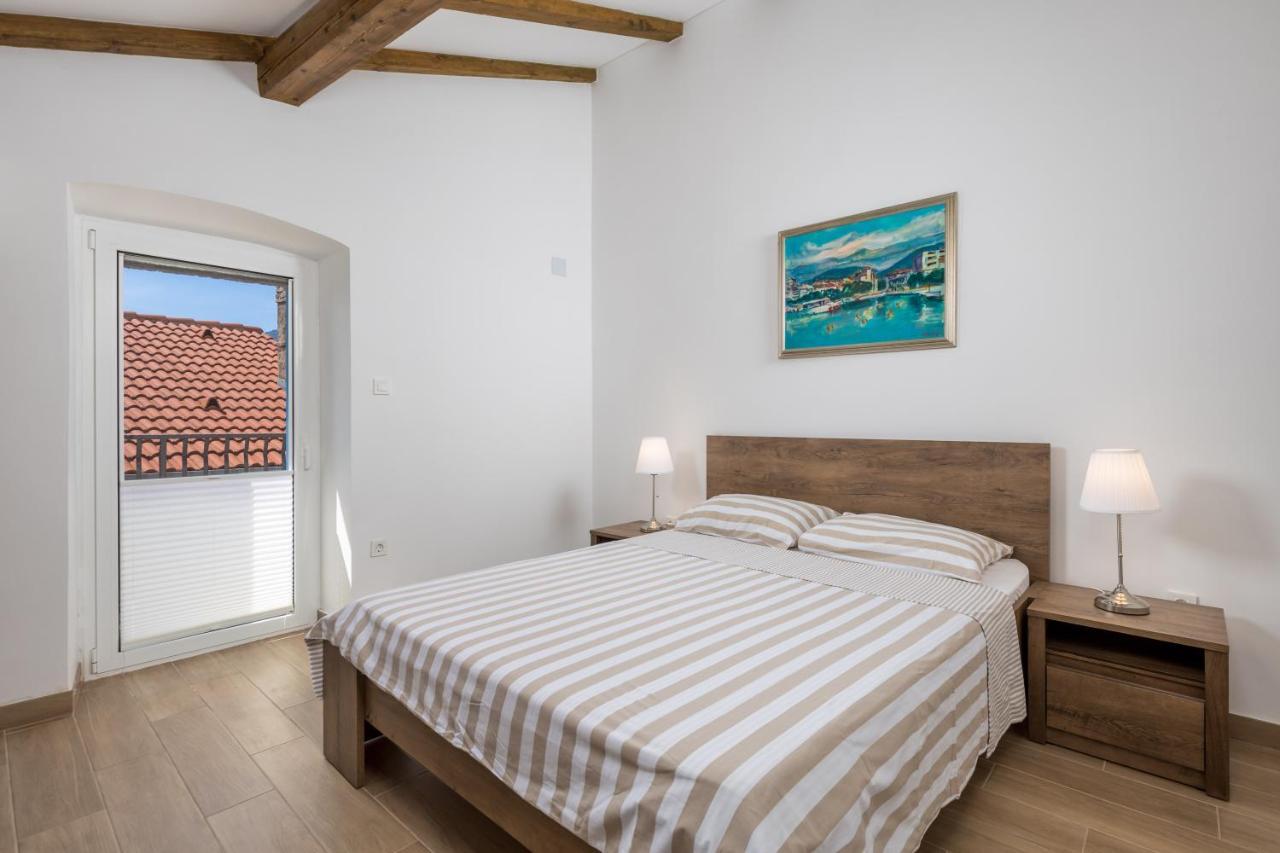 Mediterranean House Markoc New Renovated! ベリ エクステリア 写真
