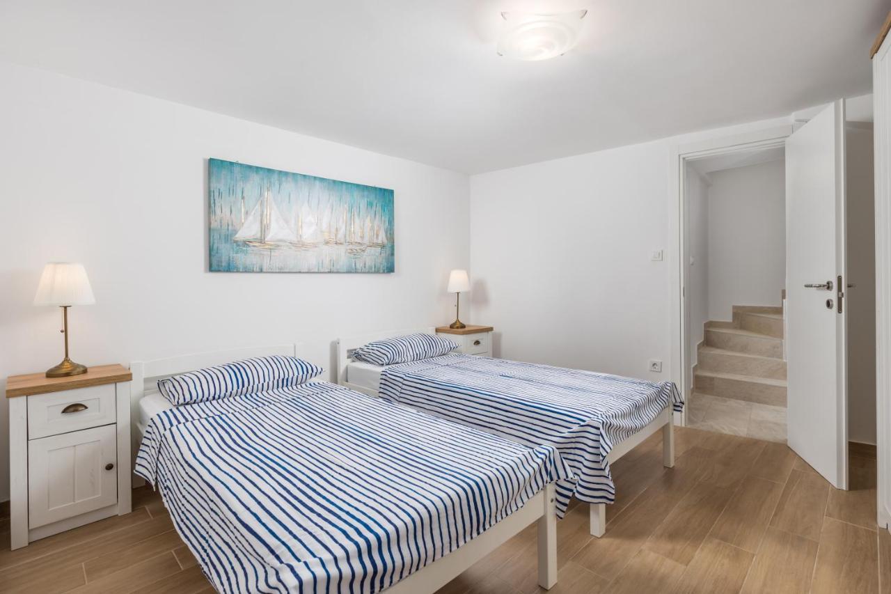 Mediterranean House Markoc New Renovated! ベリ エクステリア 写真